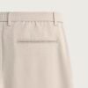 Pantalon chino beige coton bio détail ceinture avec passants et poche passepoilée arrière
